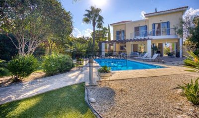 Detached Villa For Sale  in  Latchi