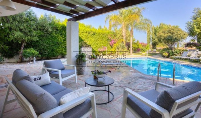 Image No.3-3 Bed Villa for sale