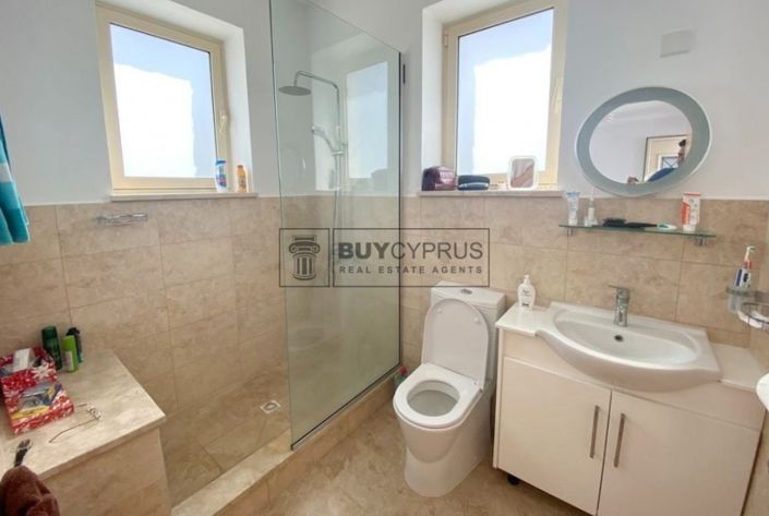 Image No.12-5 Bed Villa for sale