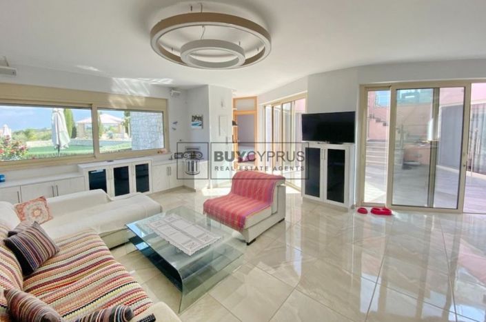 Image No.6-5 Bed Villa for sale