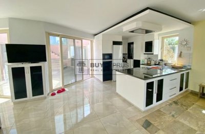 Detached Villa For Sale  in  Kathikas