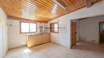 Detached Villa For Sale  in  Salamiou