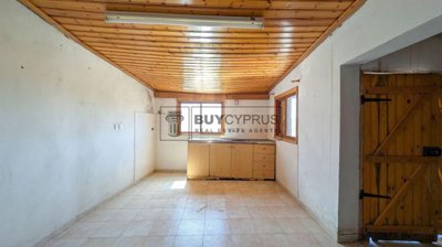 Detached Villa For Sale  in  Salamiou