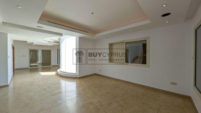 Detached Villa For Sale  in  Agios Athanasios