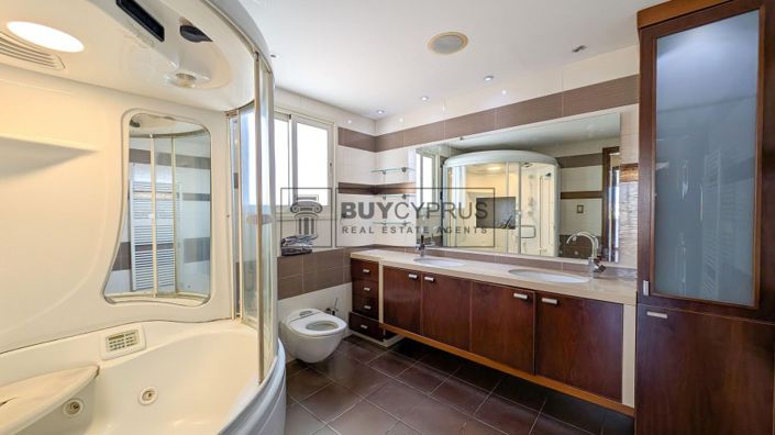 Image No.19-Villa de 4 chambres à vendre à Agios Athanasios