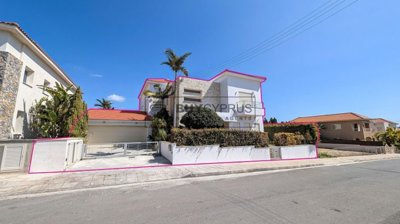 Detached Villa For Sale  in  Agios Athanasios