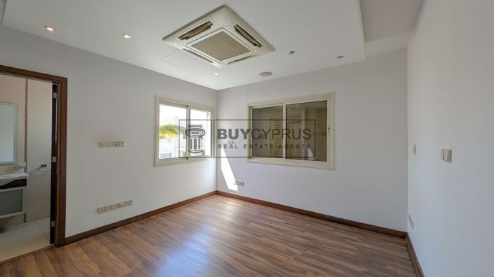 Image No.23-Villa de 4 chambres à vendre à Agios Athanasios