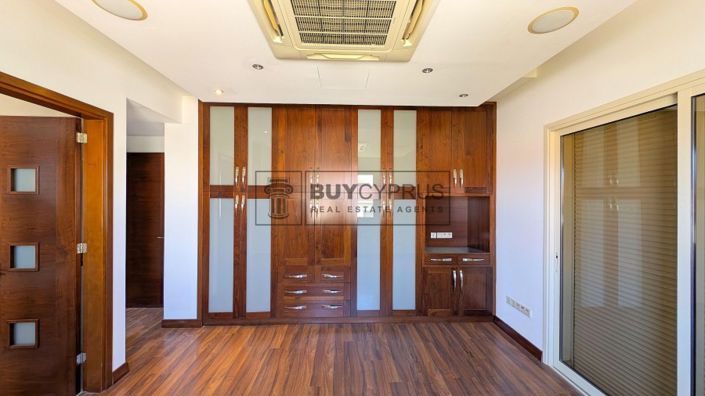 Image No.30-Villa de 4 chambres à vendre à Agios Athanasios