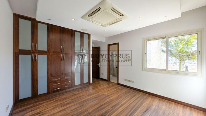 Image No.43-Villa de 4 chambres à vendre à Agios Athanasios