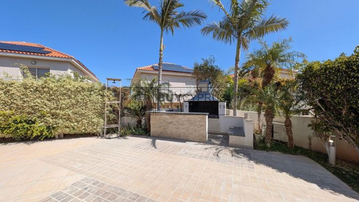 Image No.48-Villa de 4 chambres à vendre à Agios Athanasios