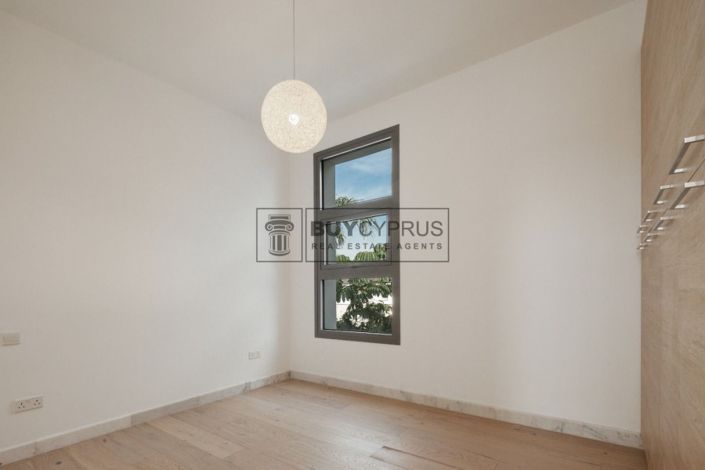 Image No.14-3 Bed Villa for sale