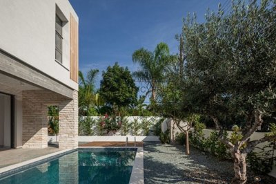 Detached Villa For Sale  in  Emba