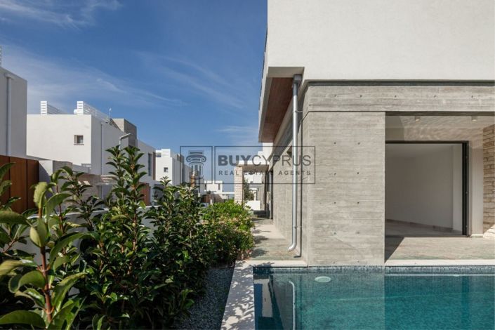 Image No.17-3 Bed Villa for sale
