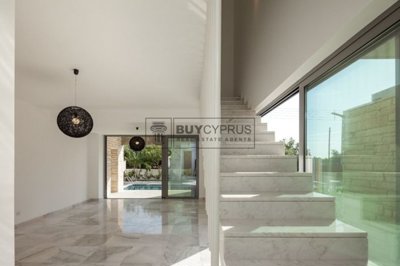 Detached Villa For Sale  in  Emba