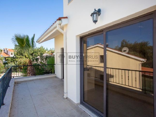 Image No.20-3 Bed Villa for sale