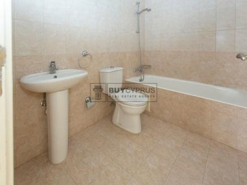 Apartment For Sale  in  Chlorakas