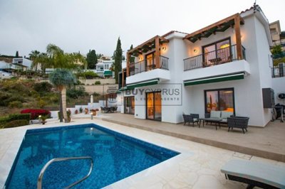 Detached Villa For Sale  in  Peyia