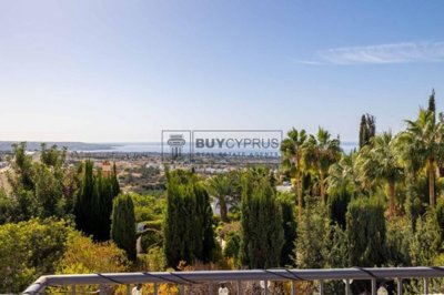 Detached Villa For Sale  in  Peyia