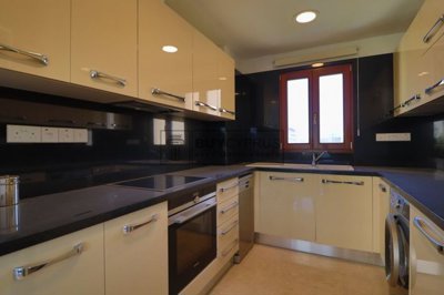 Apartment For Sale  in  Aphrodite Hills