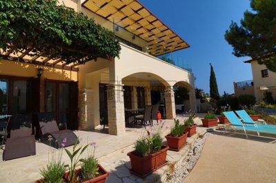 Semi Detached Villa For Sale  in  Aphrodite Hills