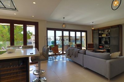 Semi Detached Villa For Sale  in  Aphrodite Hills