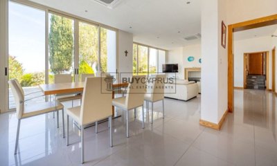Detached Villa For Sale  in  Neo Chorio
