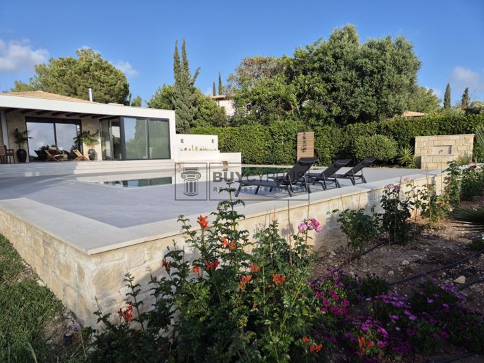 Image No.2-4 Bed Villa for sale