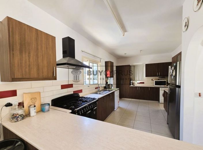 Image No.10-4 Bed Villa for sale