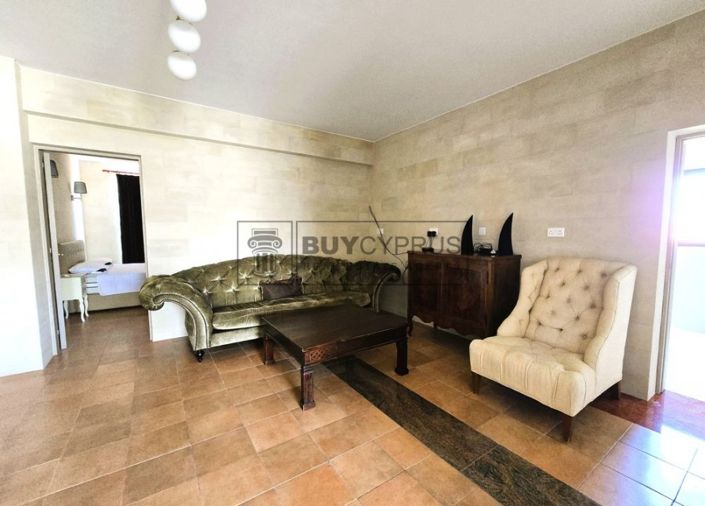 Image No.18-3 Bed Property for sale