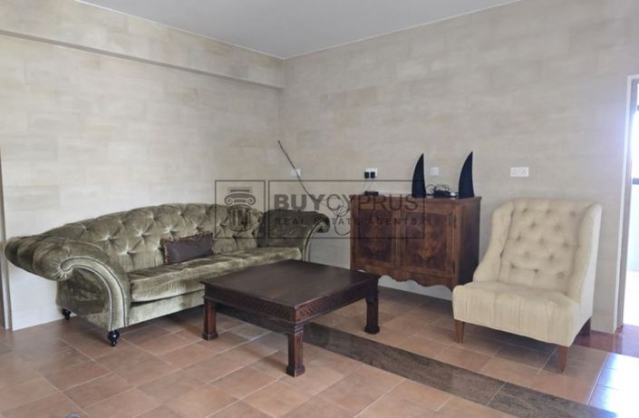 Image No.19-3 Bed Property for sale
