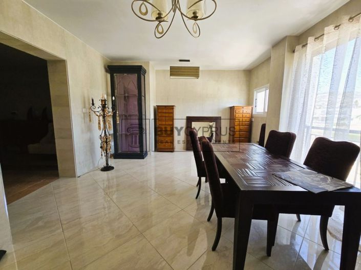 Image No.22-3 Bed Property for sale