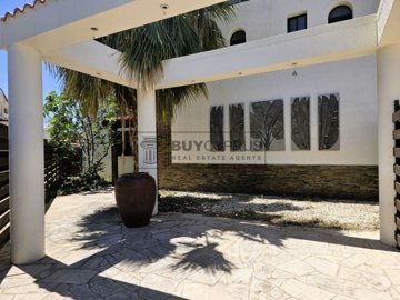 Building For Sale  in  Coral Bay