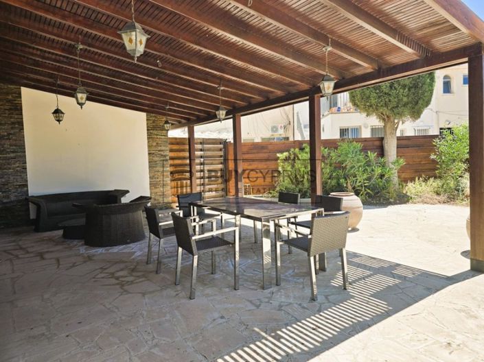 Image No.32-3 Bed Property for sale