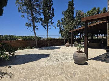 Building For Sale  in  Coral Bay