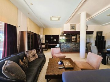 Building For Sale  in  Coral Bay