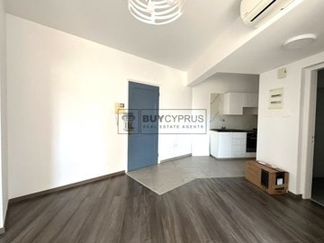 Apartment For Sale  in  Tombs of the Kings