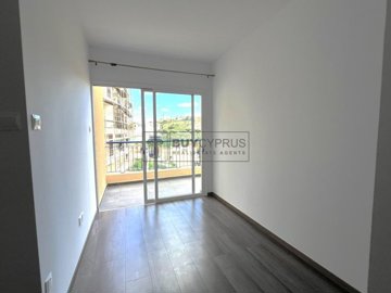 Apartment For Sale  in  Tombs of the Kings