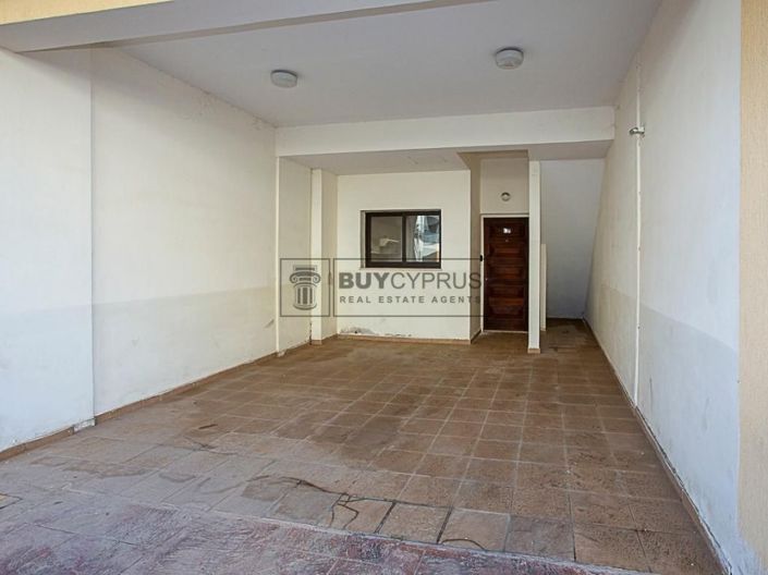 Image No.16-2 Bed Townhouse for sale