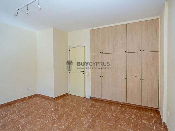 Image No.9-2 Bed Townhouse for sale