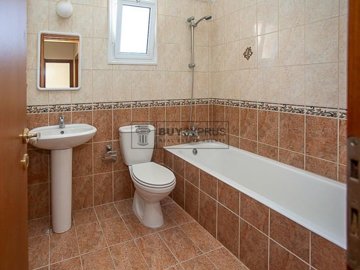 Apartment For Sale  in  Chlorakas