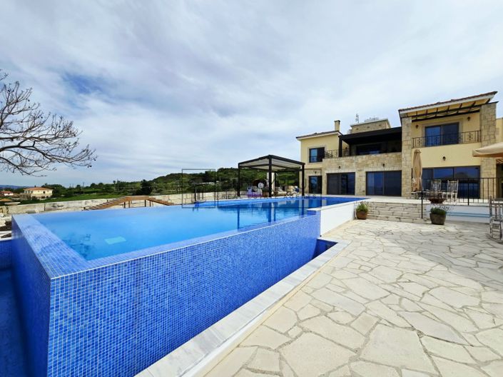 Image No.3-4 Bed Villa for sale