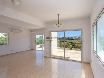 Detached Villa For Sale  in  Argaka