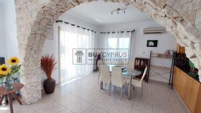 Detached Villa For Sale  in  Peyia