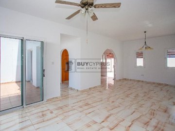 Detached Villa For Sale  in  Peyia