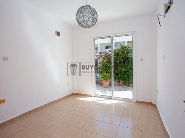 Apartment For Sale  in  Universal