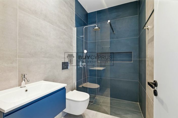 Image No.10-3 Bed Villa for sale