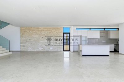Detached Villa For Sale  in  Peyia