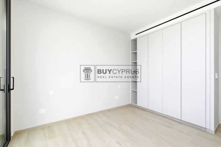 Image No.9-3 Bed Villa for sale
