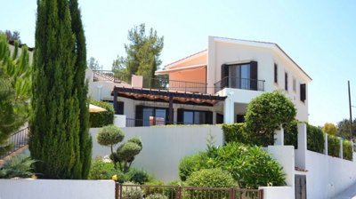 Detached Villa For Sale  in  Neo Chorio