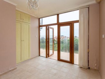 Town House For Sale  in  Anavargos